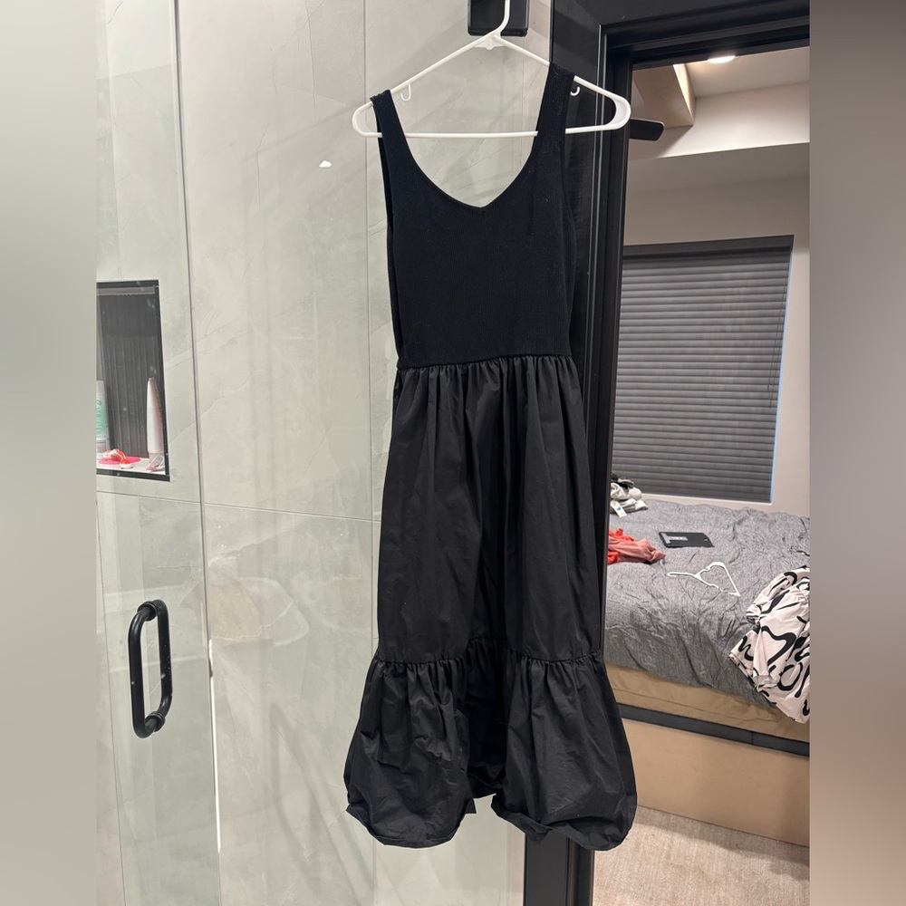 mittoshop Black Sleeveless Knit Dress with Ruffle Hem